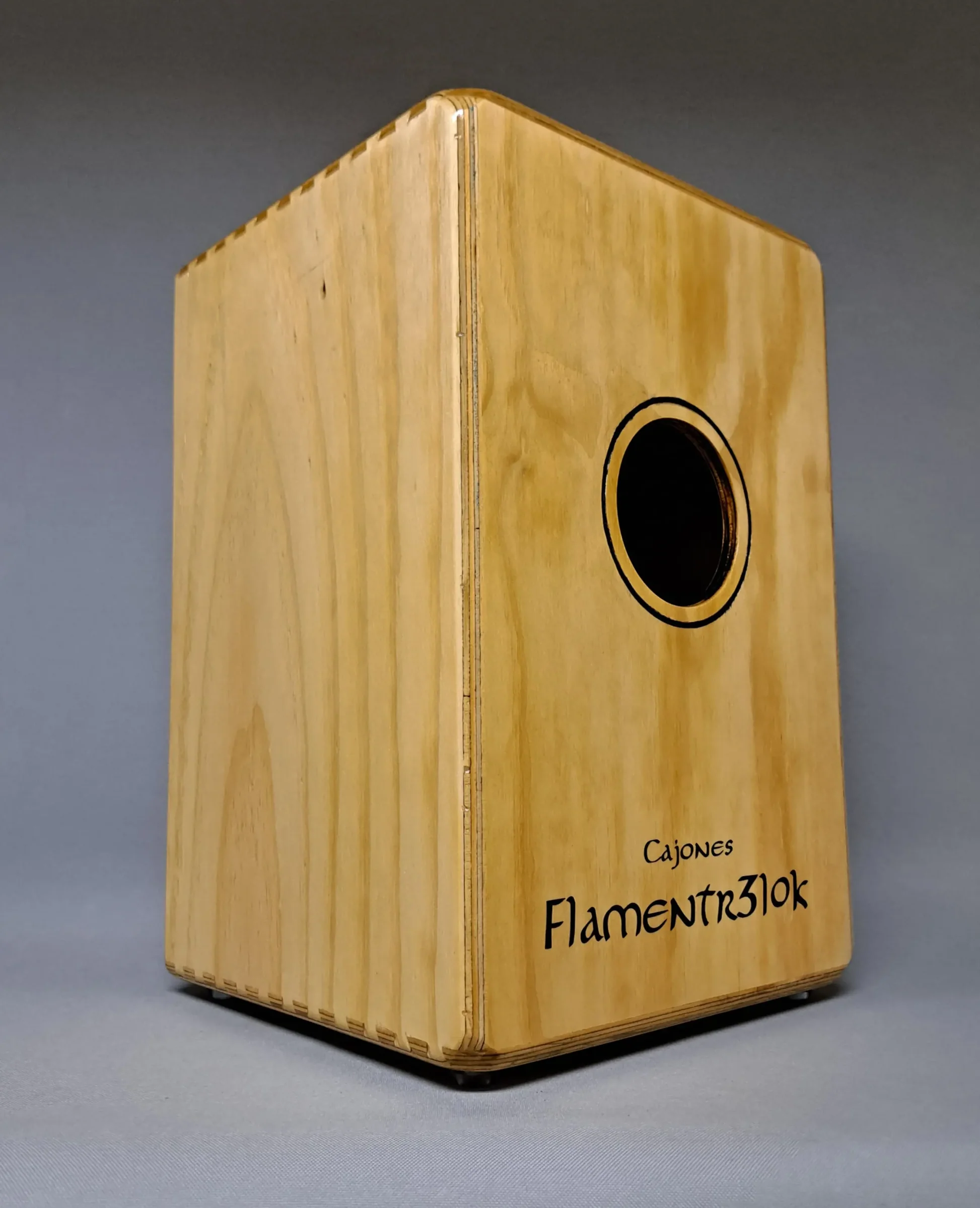 Cajon peruano artesanal
